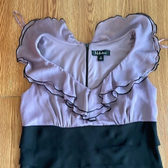 S. L. fashions woman’s after five dress. Black/violet. Size 6. - Picture 2 of 7